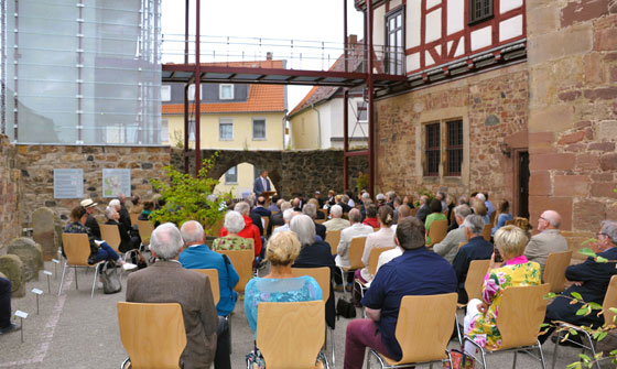 Begrüßung durch Bürgermeister Hartmut Spogat